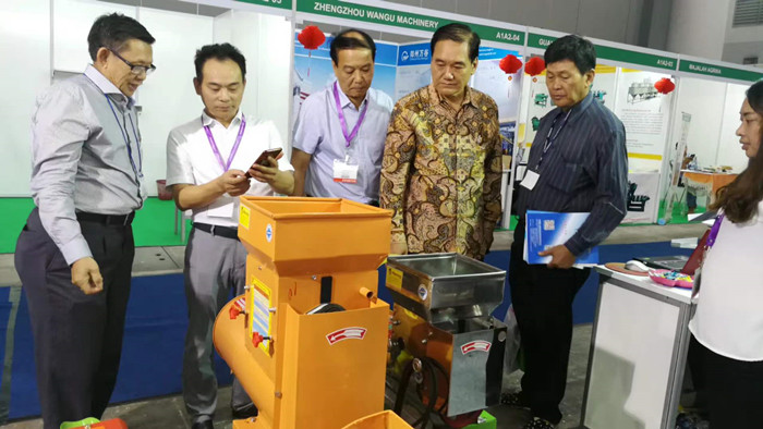 農(nóng)家寶機(jī)械 印度尼西亞展會(huì)雅加達(dá)成功參展，并收獲滿滿