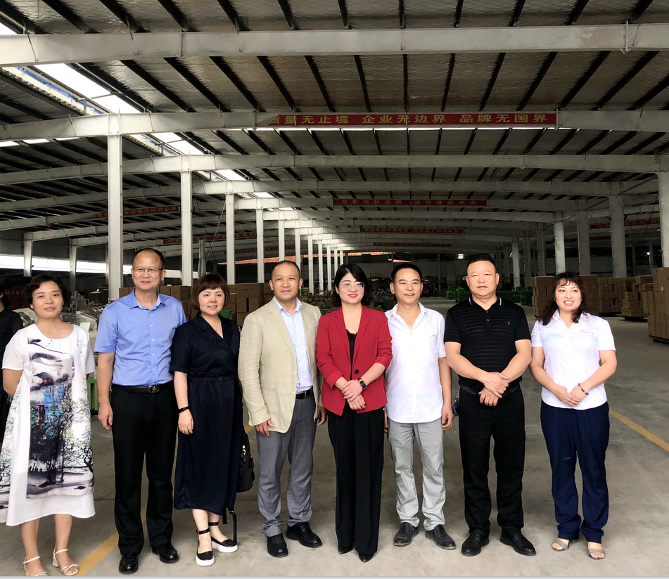 熱烈歡迎各位領(lǐng)導(dǎo)和菲律賓商會來我廠參觀